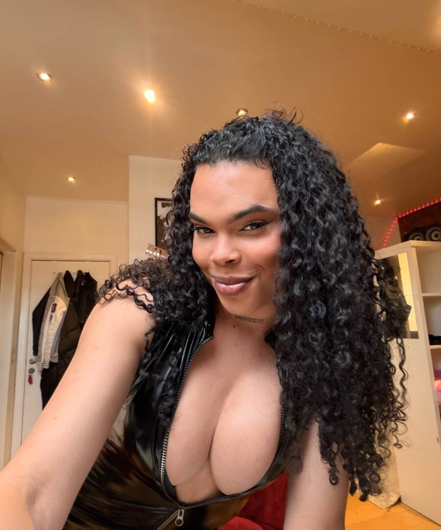 Naomi kandra foto 2